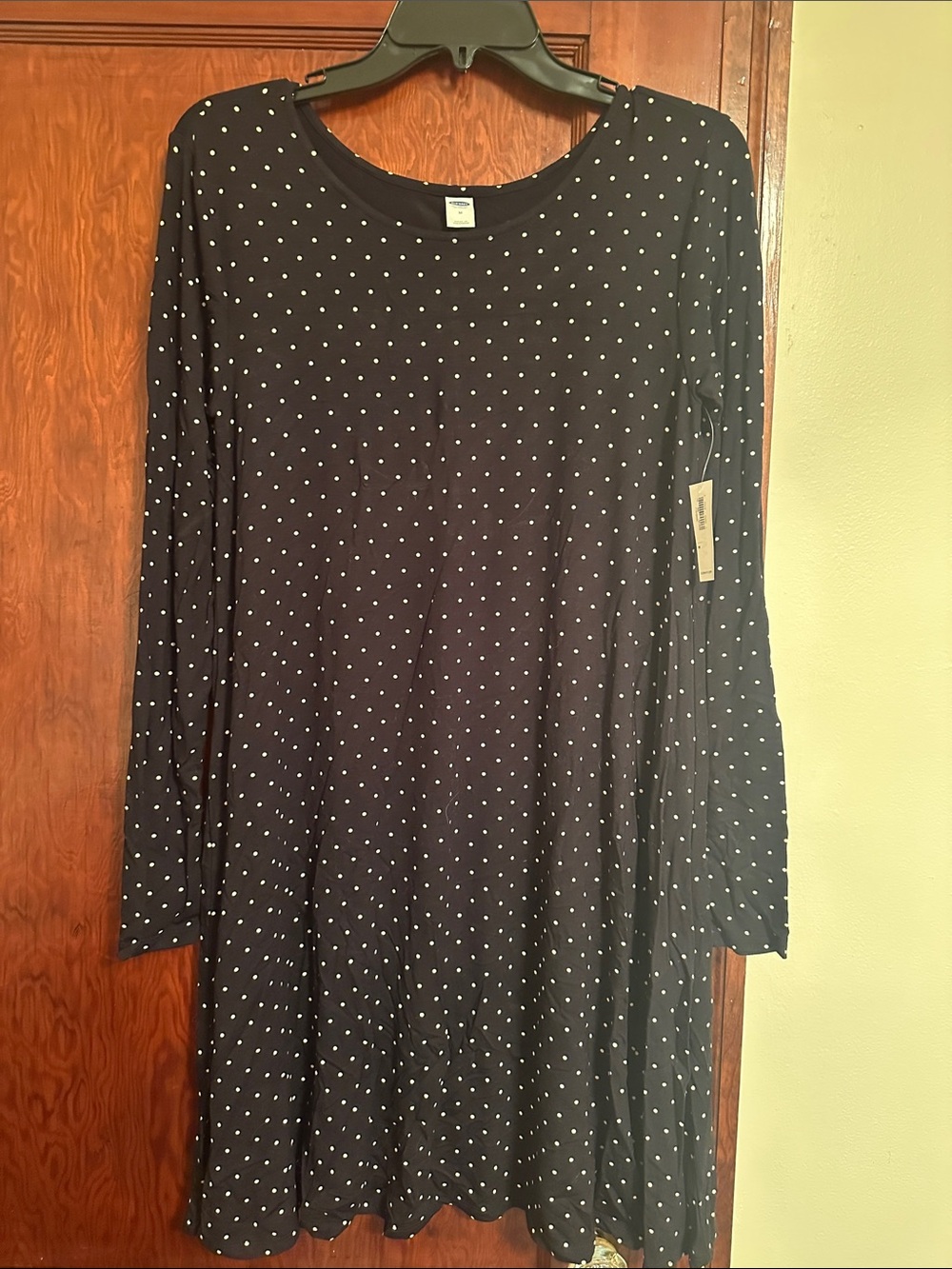 NWT Old Navy Women’s Size Medium Black Polka Dot Long Sleeve Swing Dress